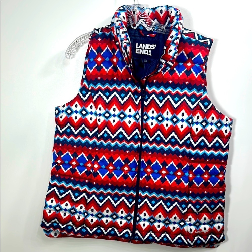 Lands’ End 600 Down Fill Vest Red Blue Pattern size large (14-16). NWT.